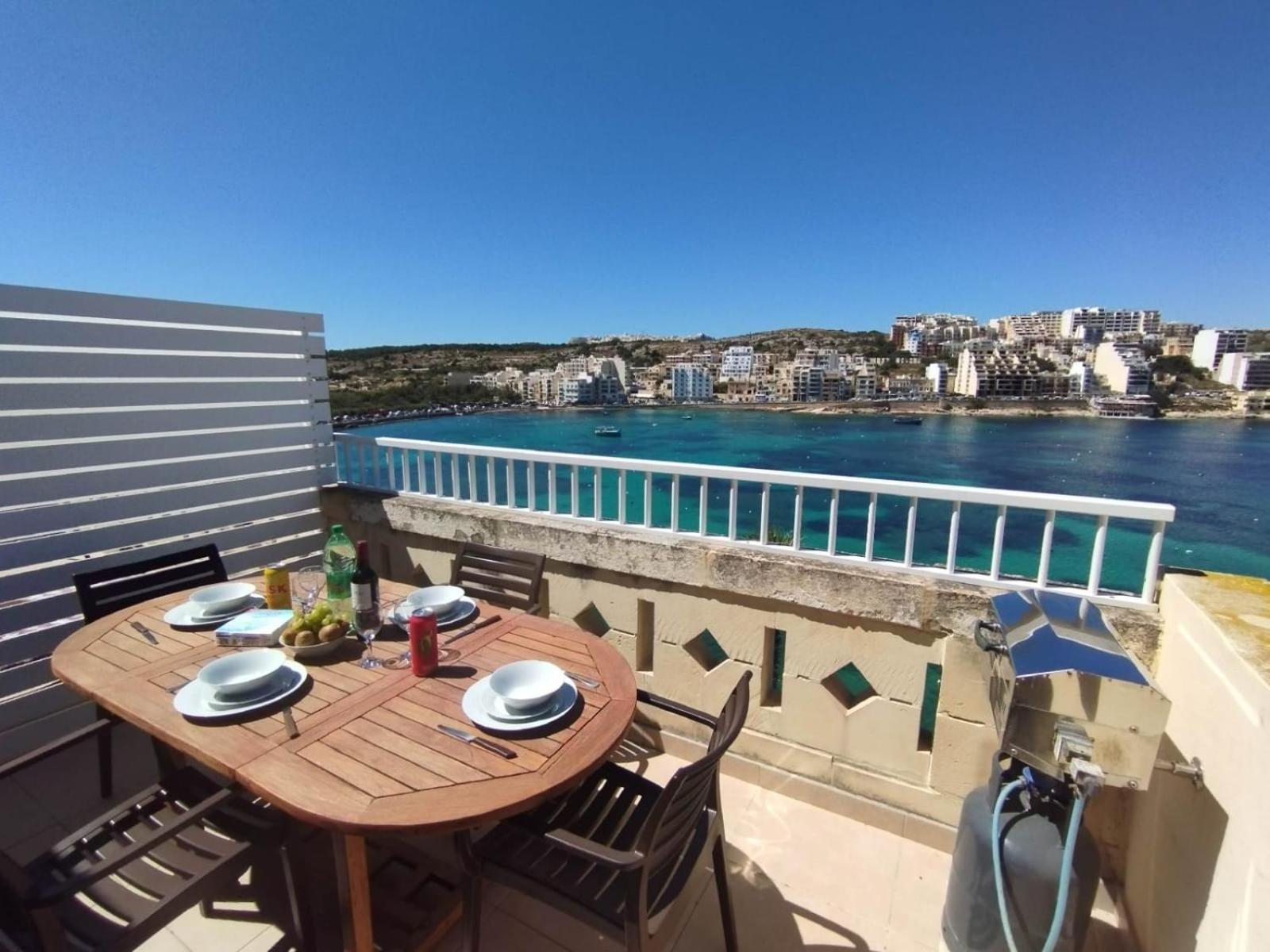 Apartamento Blue Harbour Seafront Penthouse With Large Terrace With Panoramic Sea Views - By Getawaysmalta Bahía de San Pablo Exterior foto