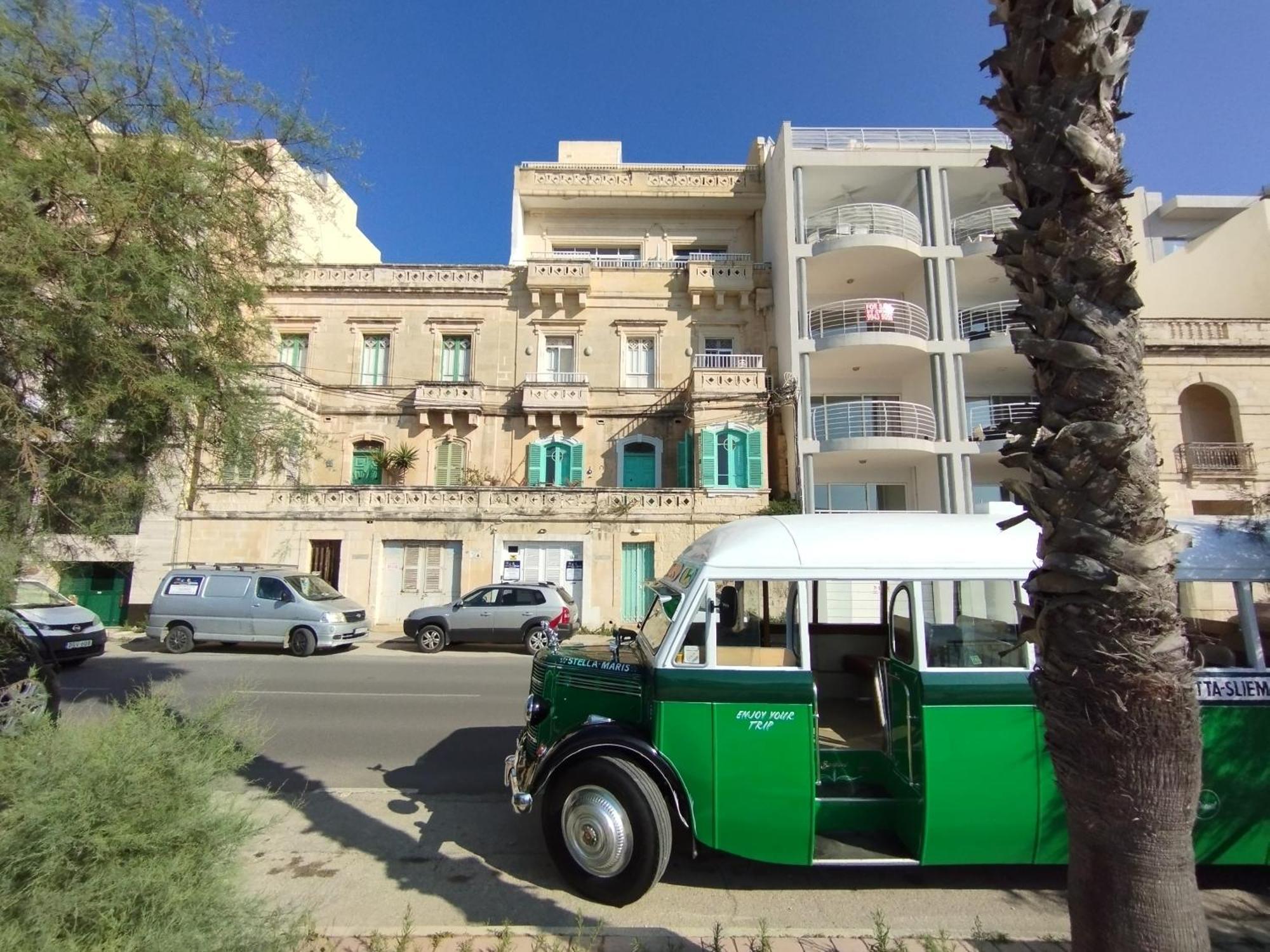 Apartamento Blue Harbour Seafront Penthouse With Large Terrace With Panoramic Sea Views - By Getawaysmalta Bahía de San Pablo Exterior foto