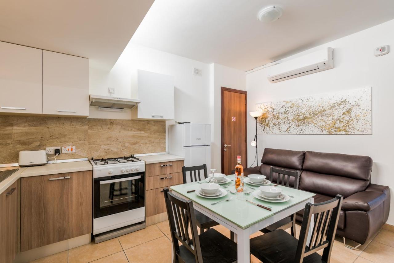 Apartamento Blue Harbour Seafront Penthouse With Large Terrace With Panoramic Sea Views - By Getawaysmalta Bahía de San Pablo Exterior foto